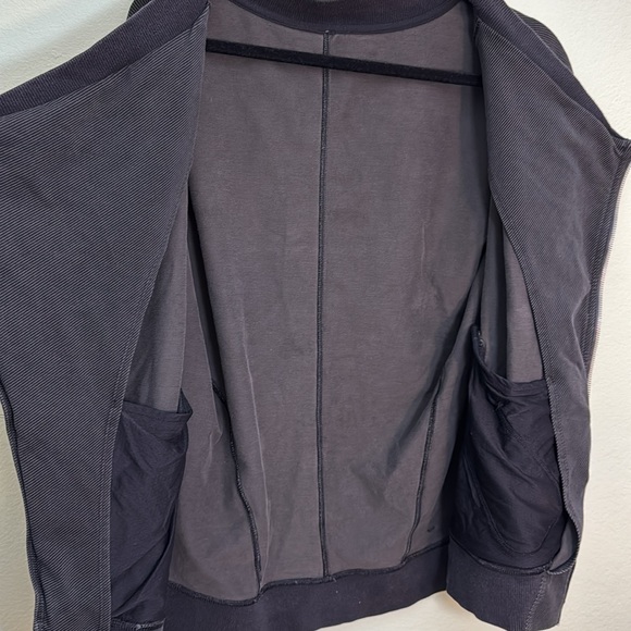 Lululemon Mula bundle wrap assymetrical zip jacket - Picture 10 of 13